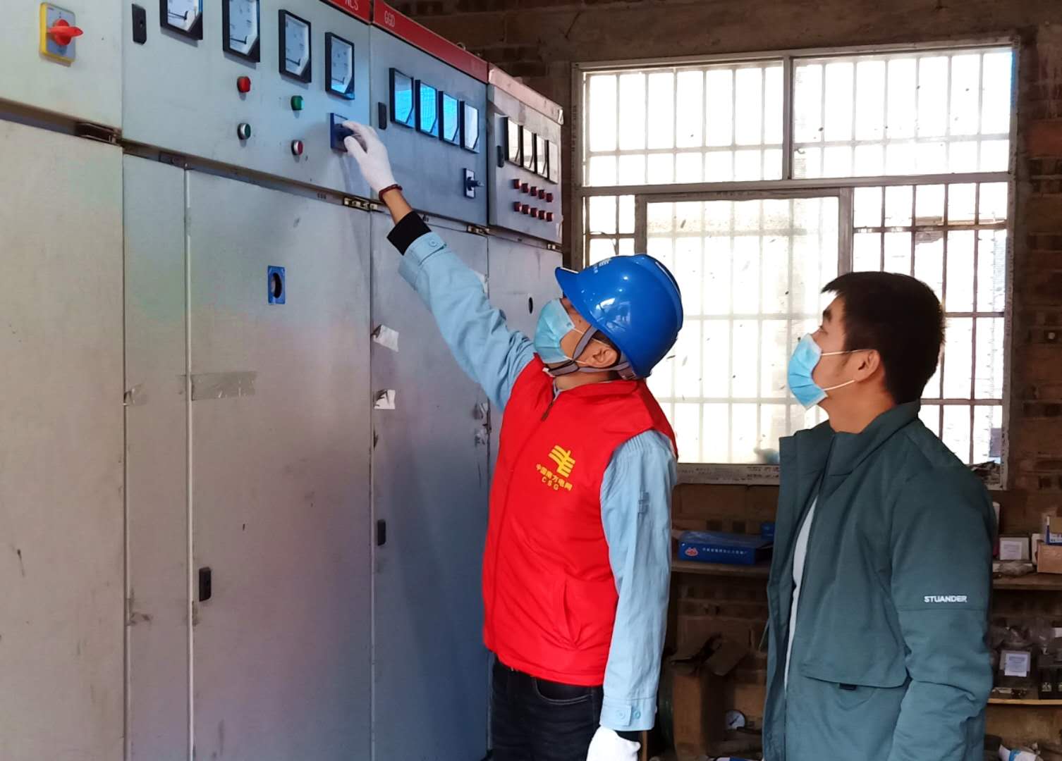 平塘供電局：主動走訪現(xiàn)場辦公，助推企業(yè)有序復(fù)工