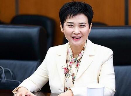 “電力一姐”李小琳又添新職，將投入生命關(guān)懷事業(yè)