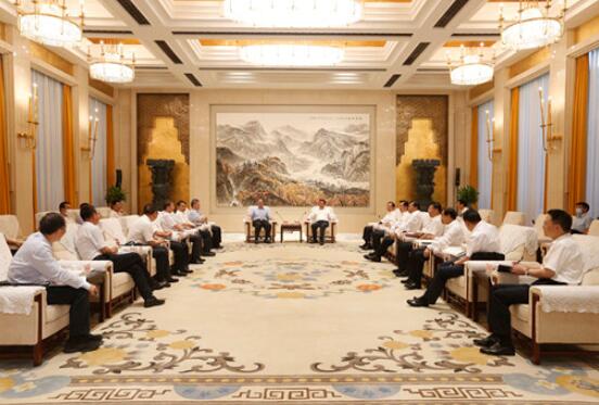 湖北省委書記應(yīng)勇、省長王曉東會見國家電網(wǎng)董事長、黨組書記毛偉明