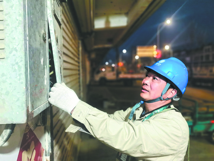王道軍： 生活中是熱心腸，工作上是老黃牛