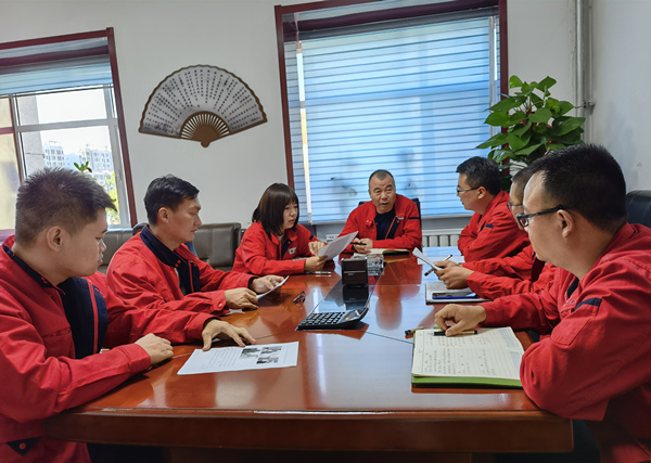 烏海電業(yè)局千里山分局：修訂宣貫班組標(biāo)準(zhǔn)，促進(jìn)班組有序發(fā)展