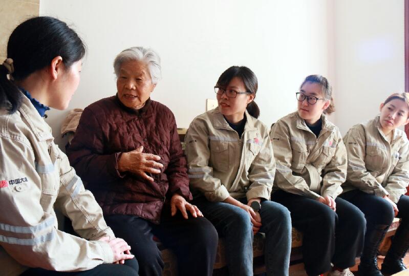 別樣婦女節(jié)，溫暖老人心