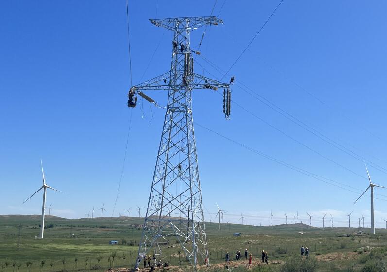 220千伏海春線、中海油化德風電場35千伏集電線路順利改造完成