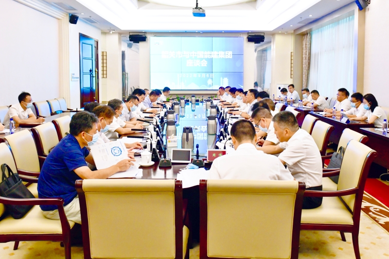 孫洪水與韶關(guān)市委書記、市長陳少榮會談