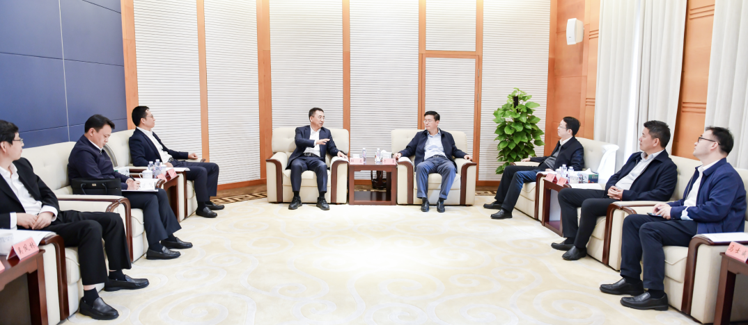 鄒磊會(huì)見上海市靜安區(qū)委書記于勇、區(qū)長(zhǎng)王華