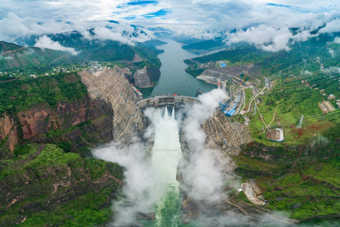 白鶴灘水電站全部機組投產(chǎn)發(fā)電，世界最大清潔能源走廊全面建成