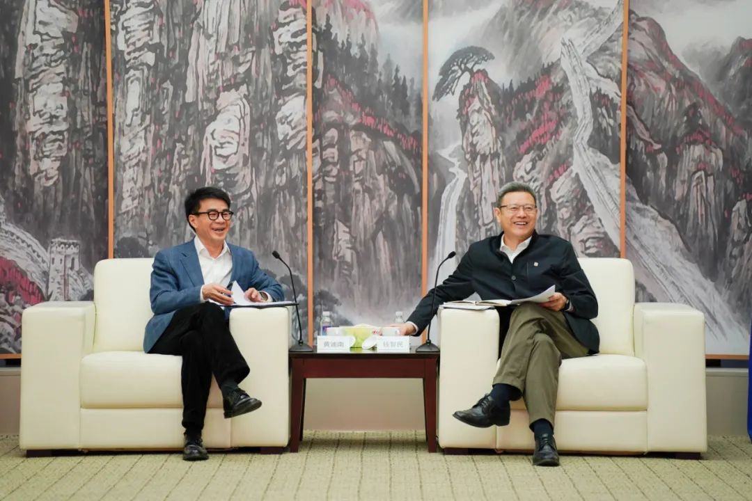 國家電投黨組書記、董事長錢智民會見申能集團黨委書記、董事長黃迪南