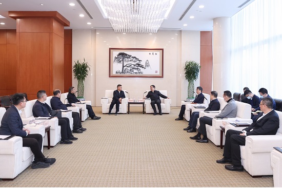 鄧建玲會(huì)見(jiàn)福建省政協(xié)副主席、漳州市委書(shū)記張國(guó)旺