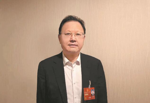 加快新能源產(chǎn)業(yè)技術(shù)創(chuàng)新 助推能源綠色低碳轉(zhuǎn)型——訪全國(guó)人大代表、江西贛鋒鋰業(yè)集團(tuán)股份有限公司董事長(zhǎng)李良彬