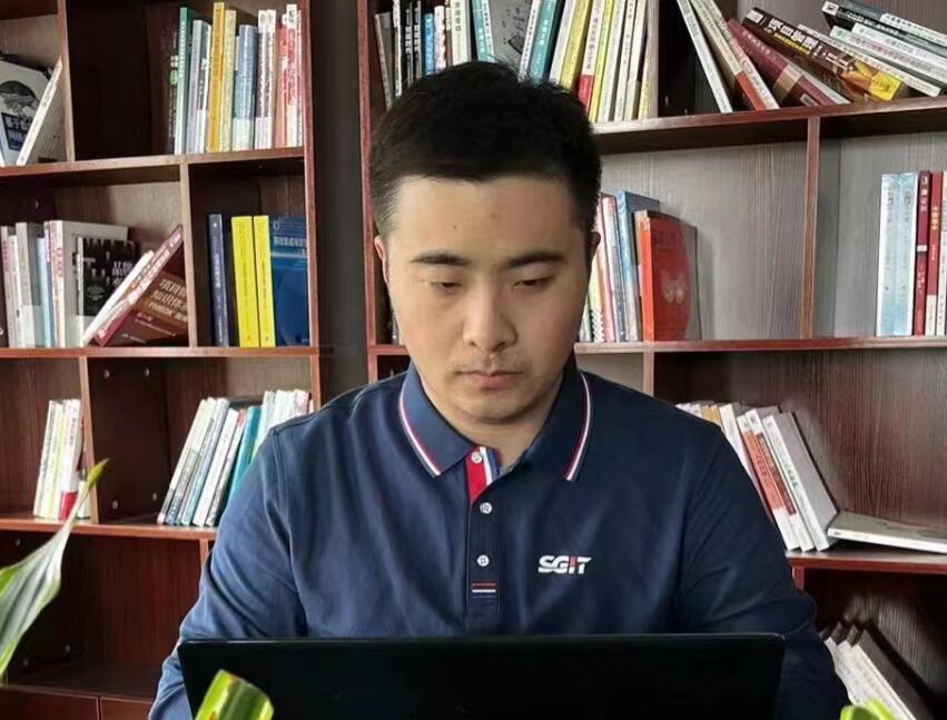國(guó)家電網(wǎng)公司青年崗位能手許軻：潛心沉淀，厚積薄發(fā)