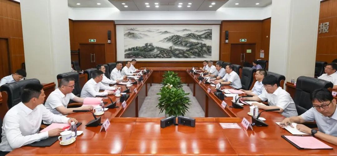 中核集團(tuán)黨組副書記、總經(jīng)理顧軍會(huì)見蘇州市委副書記、市長(zhǎng)吳慶文一行