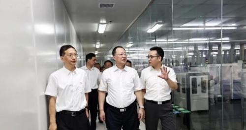 湖南省委副書記、省長(zhǎng)毛偉明調(diào)研紅太陽(yáng)光電公司
