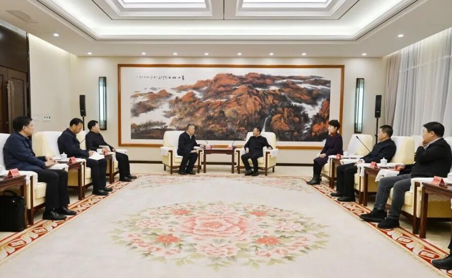 三峽集團董事長、黨組書記雷鳴山拜會內(nèi)蒙古自治區(qū)黨委書記孫紹騁、自治區(qū)主席王莉霞