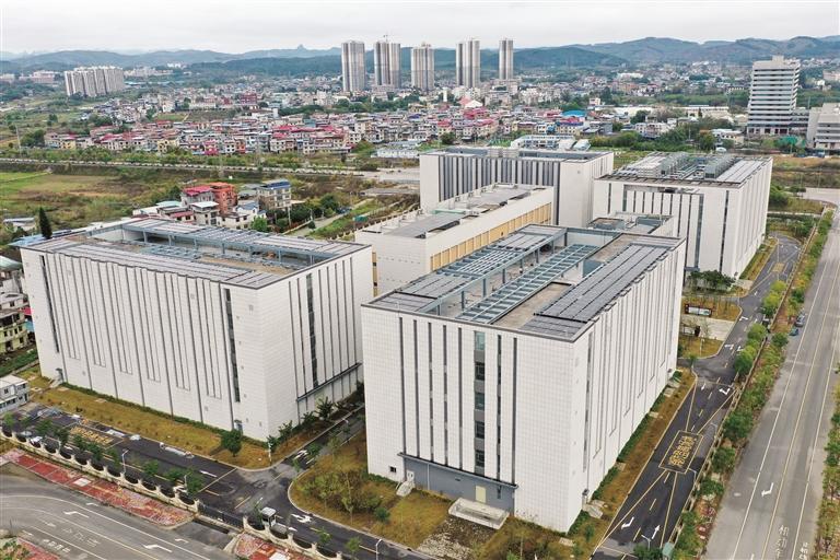 廣西柳州大數(shù)據(jù)中心屋頂光伏并網發(fā)電