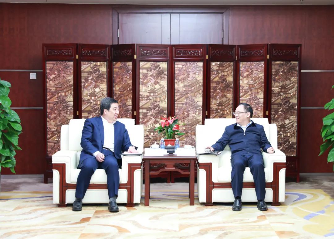 中國電氣裝備白忠泉董事長、周群總經(jīng)理拜訪中鋁集團(tuán)董事長段向東、總經(jīng)理王石磊