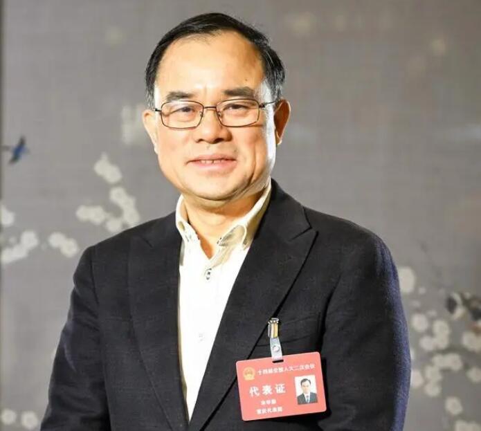 【兩會(huì)好聲音】全國(guó)人大代表、長(zhǎng)安汽車董事長(zhǎng)朱華榮：強(qiáng)化市場(chǎng)調(diào)節(jié)手段，進(jìn)一步改善汽車消費(fèi)環(huán)境