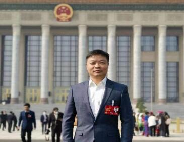 【兩會好聲音】全國人大代表、小鵬汽車董事長何小鵬：探索限定場景無人駕駛法規(guī)，助力車網(wǎng)融合和低空經(jīng)濟騰飛