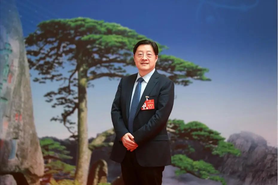 【兩會(huì)好聲音】全國(guó)人大代表、國(guó)網(wǎng)安徽電力董事長(zhǎng)楊勇：為推動(dòng)可再生能源高質(zhì)量發(fā)展提供法治保障