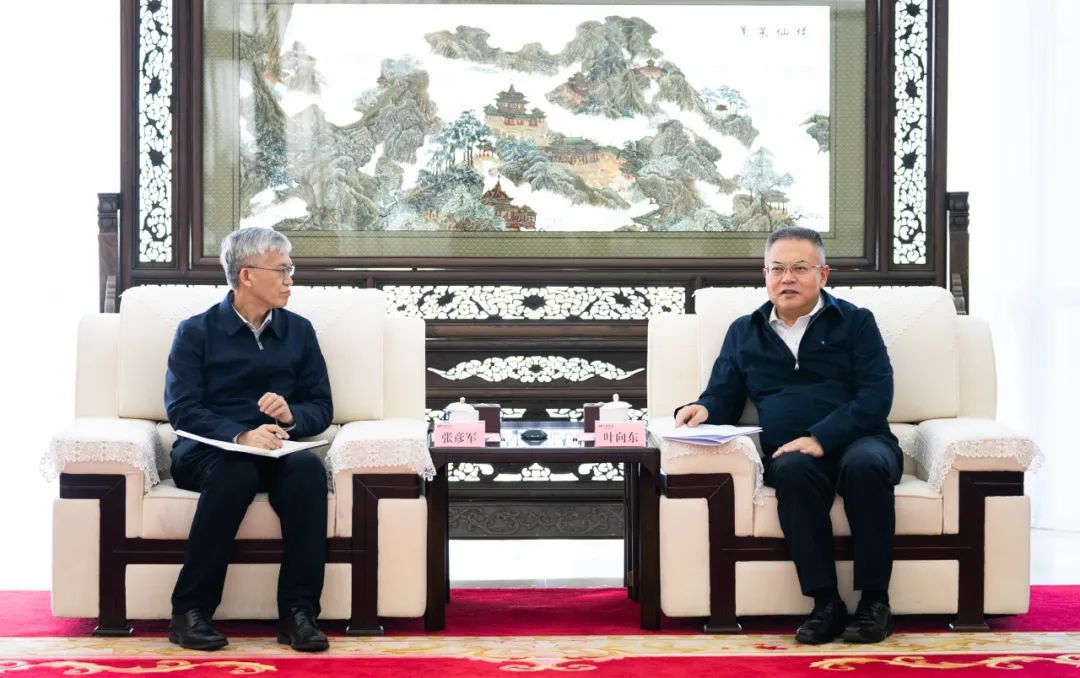 華電集團(tuán)黨組副書記、董事、總經(jīng)理葉向東會(huì)見東方電氣董事、總經(jīng)理、黨組副書記張彥軍