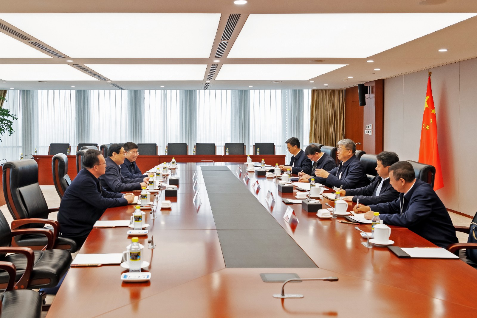 國家能源集團黨組書記、董事長劉國躍會見陜西省政協(xié)副主席、榆林市委書記張曉光