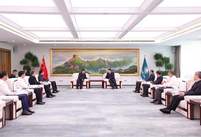 國家電網(wǎng)董事長、黨組書記張智剛董事長與三峽集團董事長劉偉平、總經(jīng)理韓君會談