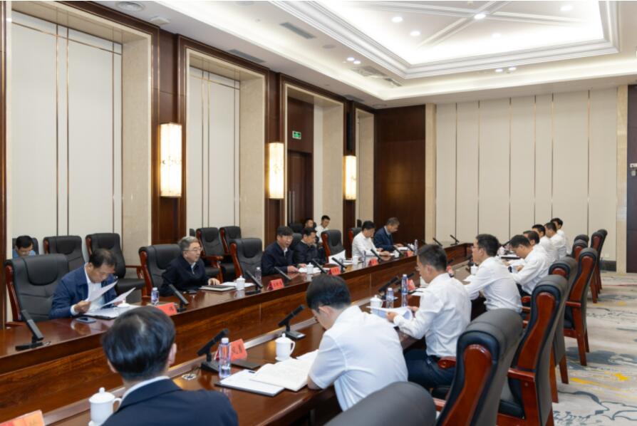 劉偉平、韓君調(diào)研三峽集團(tuán)內(nèi)蒙古區(qū)域工作
