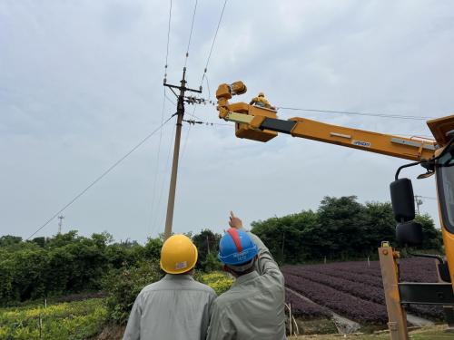 農(nóng)網(wǎng)線路改造完工，居民夏日用電不愁