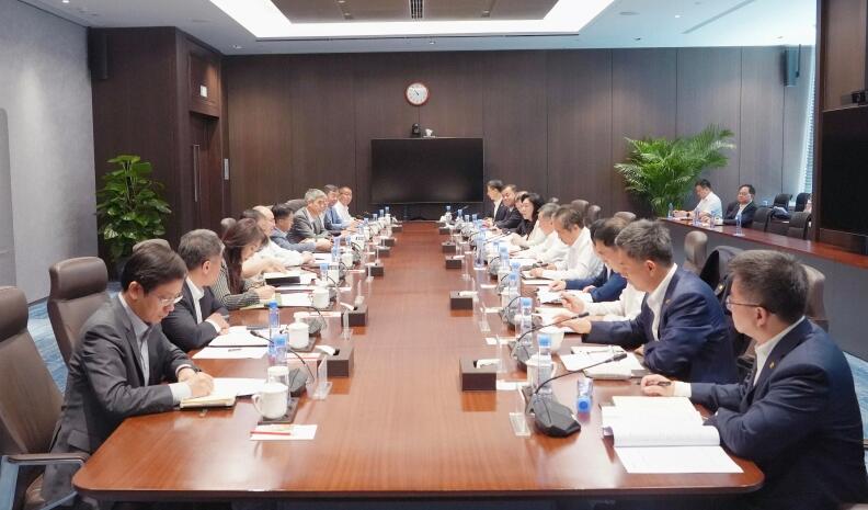 中國能建黨委書記、董事長宋海良與中信集團(tuán)黨委書記、董事長奚國華會(huì)談