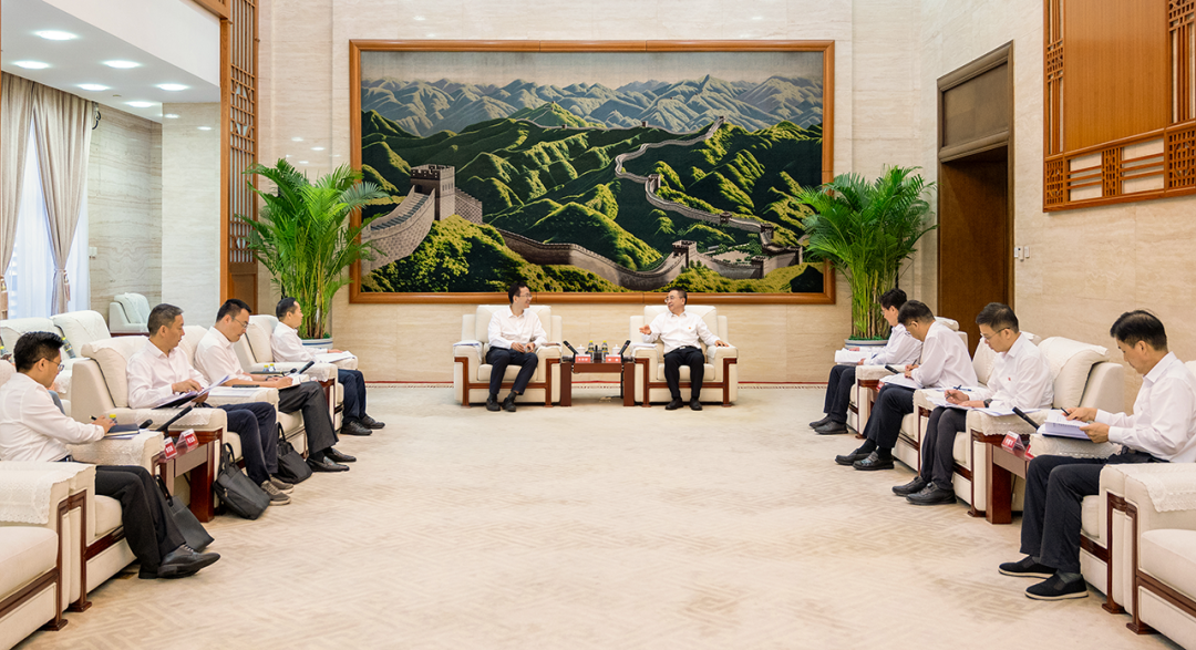 大唐集團有限公司黨組書記、董事長鄒磊與宜賓市委書記方存好會談