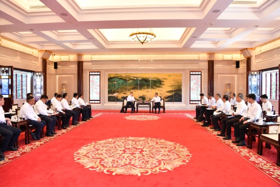 中國電建副總經(jīng)理王小軍與廣州市委常委，市政府黨組副書記、常務(wù)副市長陳杰會談