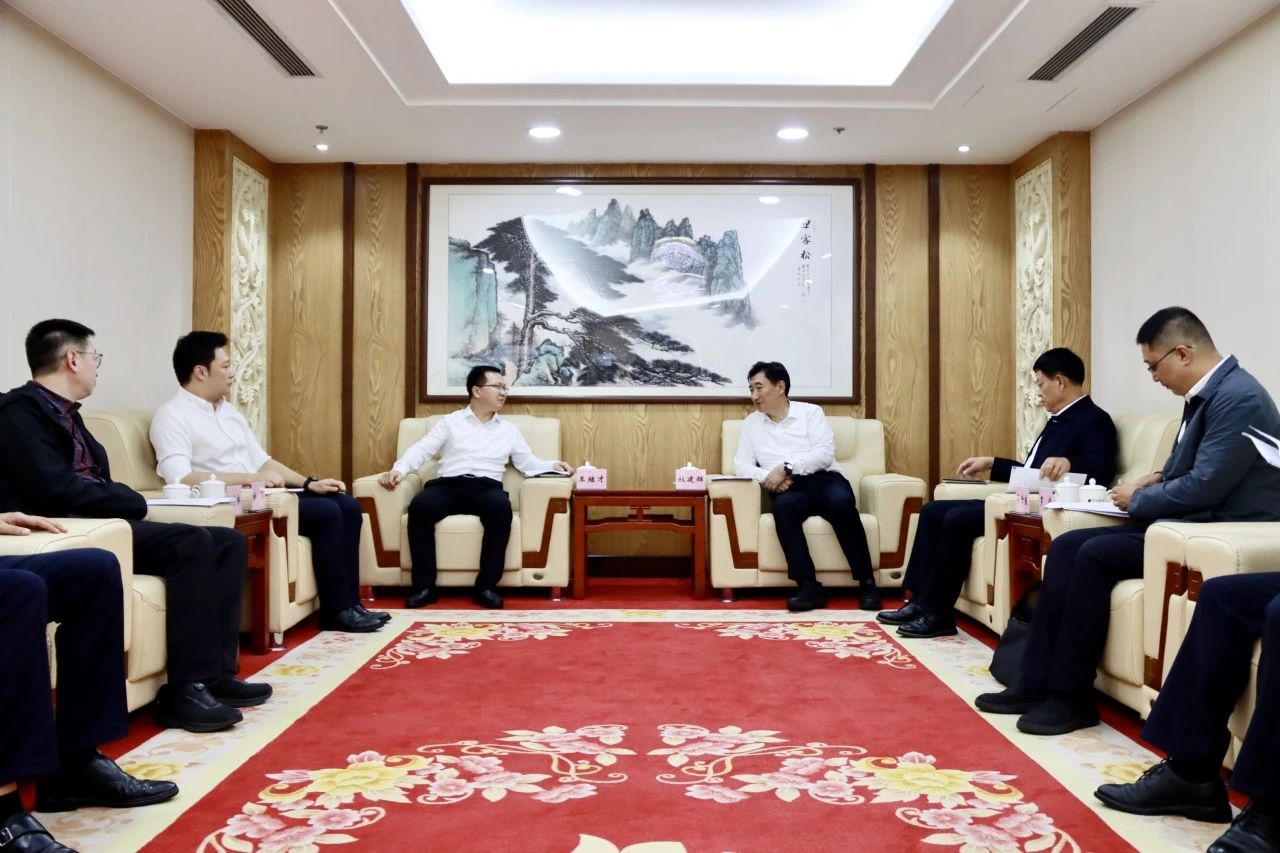 大唐云南公司黨委書(shū)記、董事長(zhǎng)王繼才拜會(huì)臨滄市委書(shū)記、市長(zhǎng)杜建輝