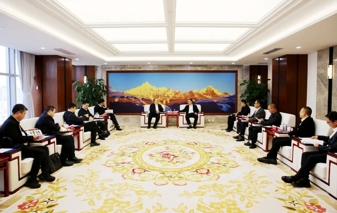 大唐云南公司黨委書記、董事長(zhǎng)王繼才與水電六局黨委書記、董事長(zhǎng)翟萬全會(huì)談