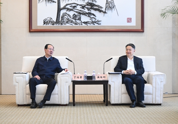 丁焰章與中國華能董事長、黨組書記溫樞剛會談
