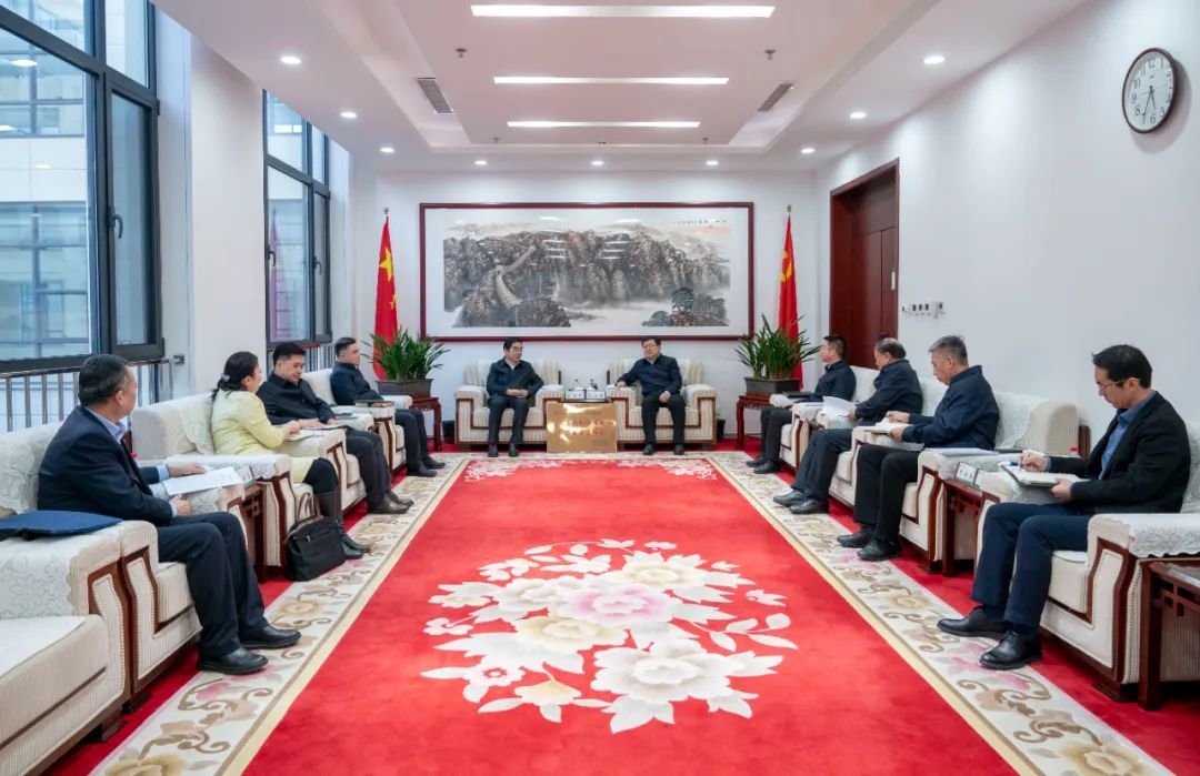 內(nèi)蒙古電力集團(tuán)與包頭市委、市政府交流座談