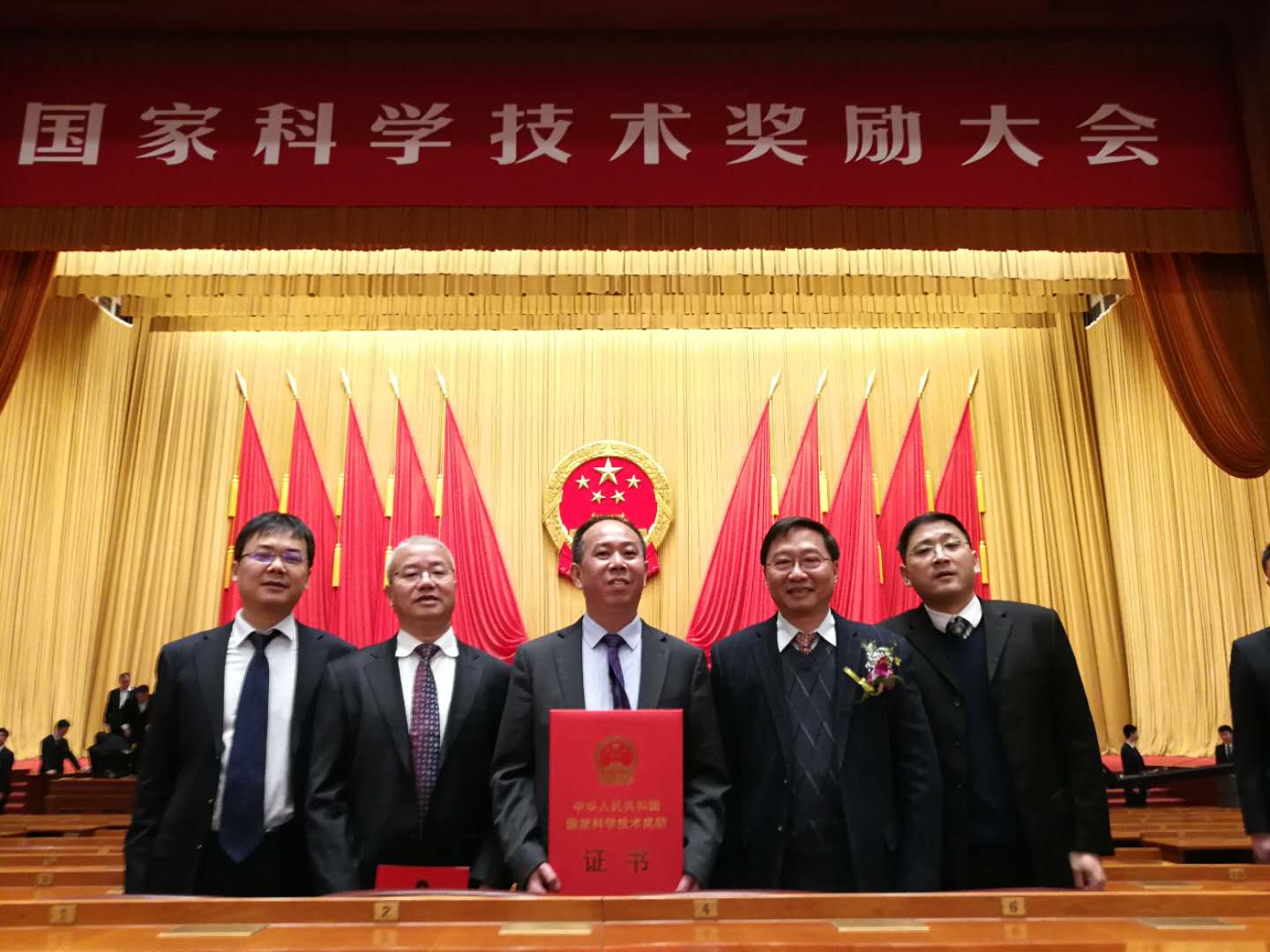 突破關(guān)鍵技術(shù)，打破國際壟斷